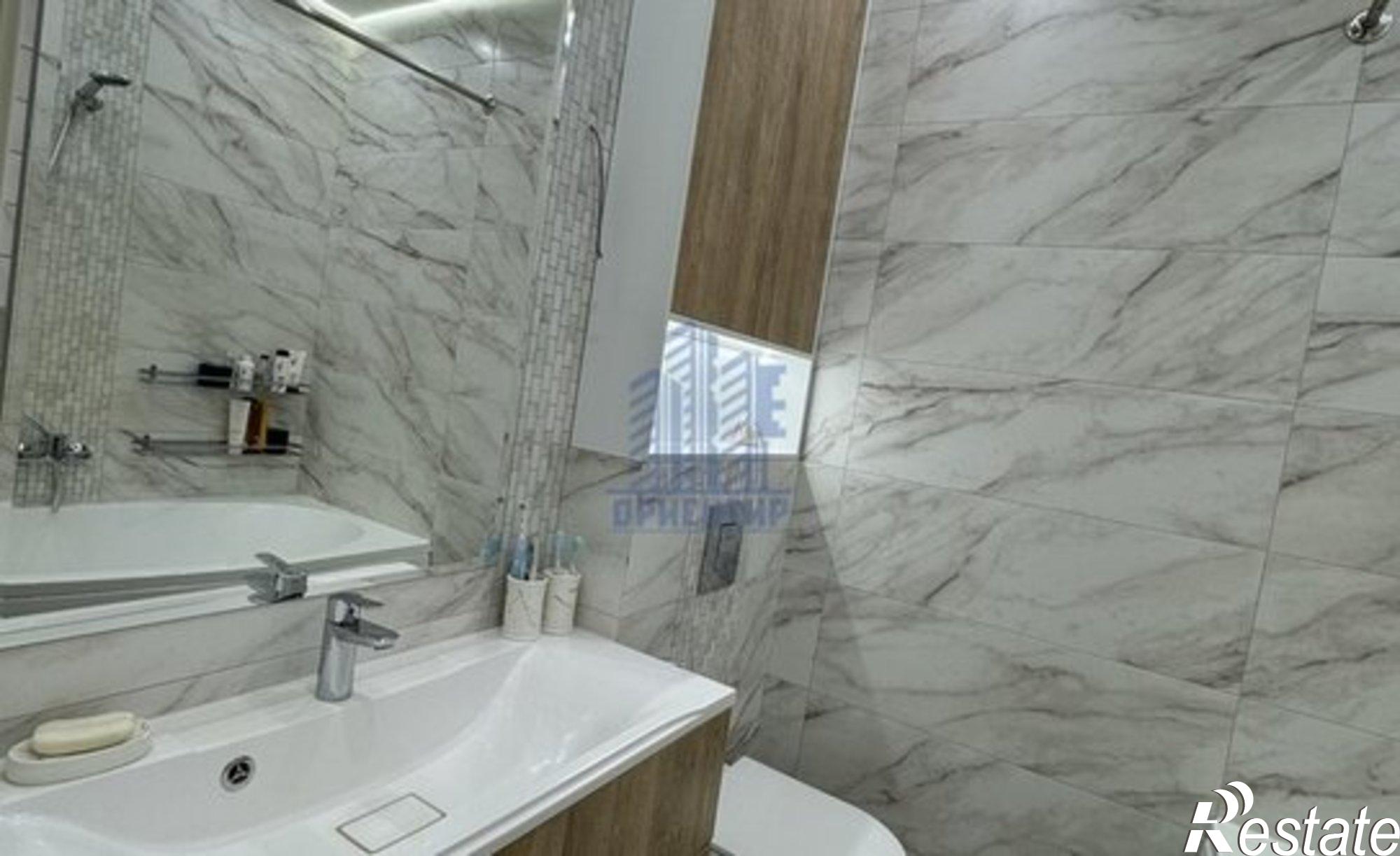 Купить квартиру за 21 900 000 рублей на улица Калинина, 93