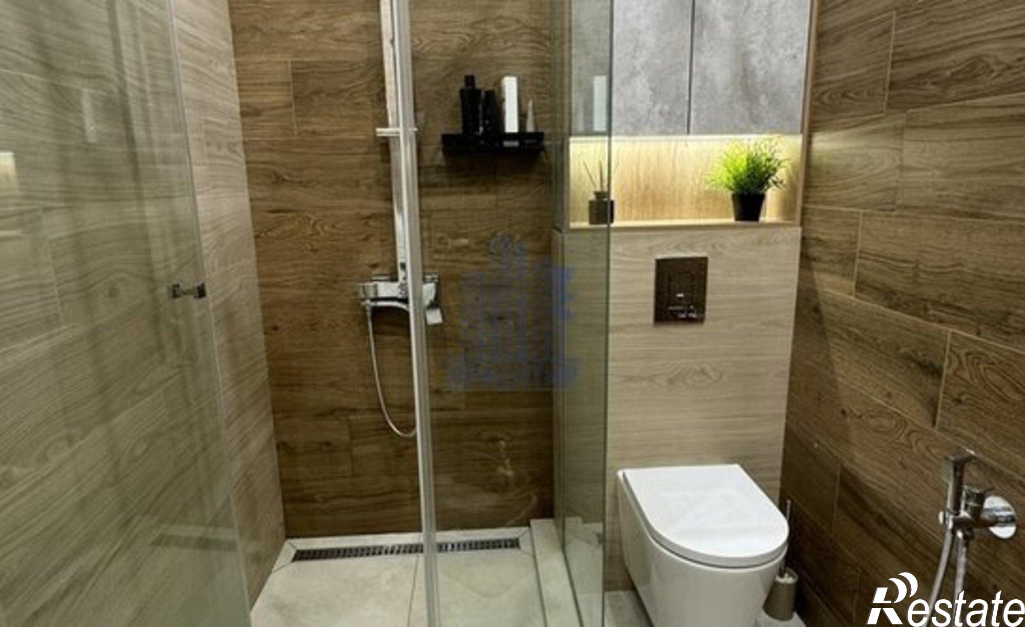 Купить квартиру за 21 900 000 рублей на улица Калинина, 93