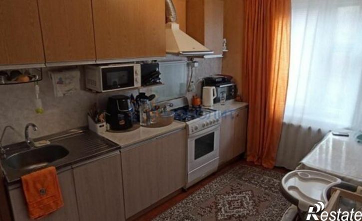 4-комн квартира улица Лебедева, 9,  д. 9