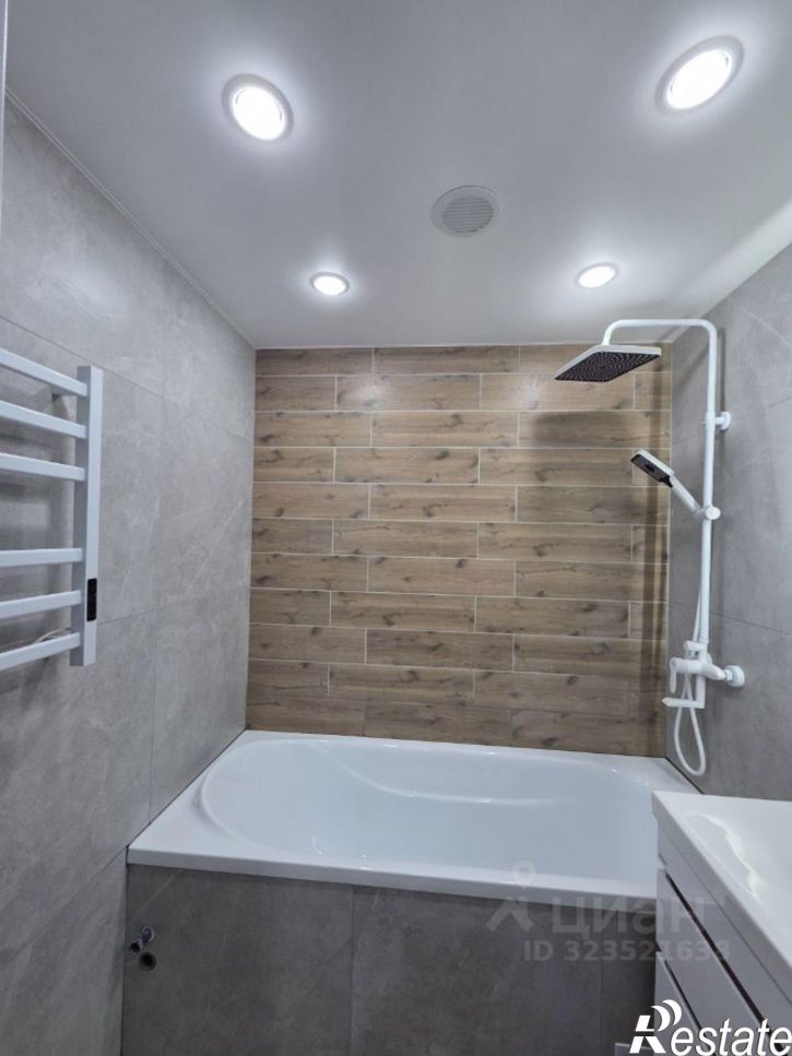 2-комн квартира пр-кт Максима Горького, 23,  д. 23