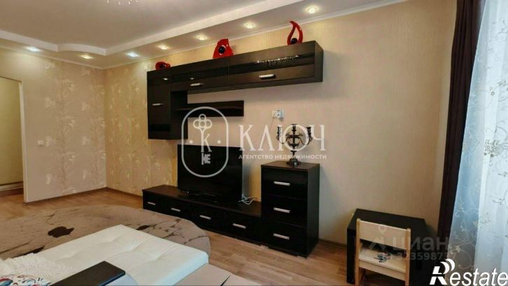 3-комн квартира улица Гузовского, 23,  д. 23