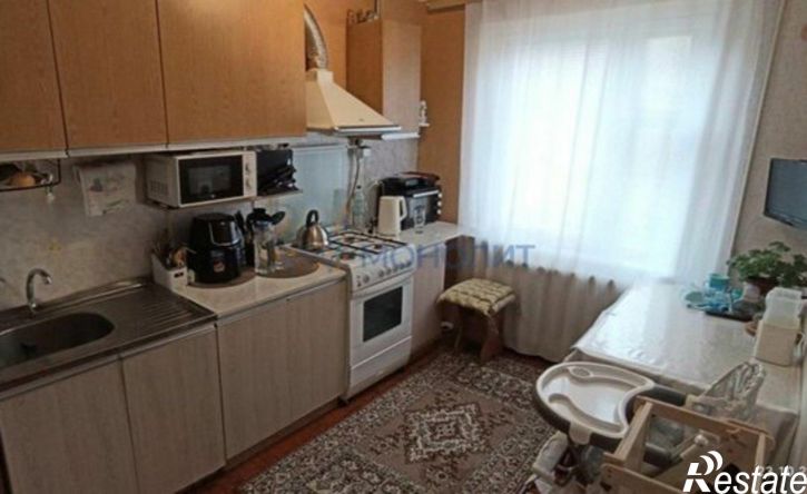 4-комн квартира улица Лебедева, 9,  д. 9