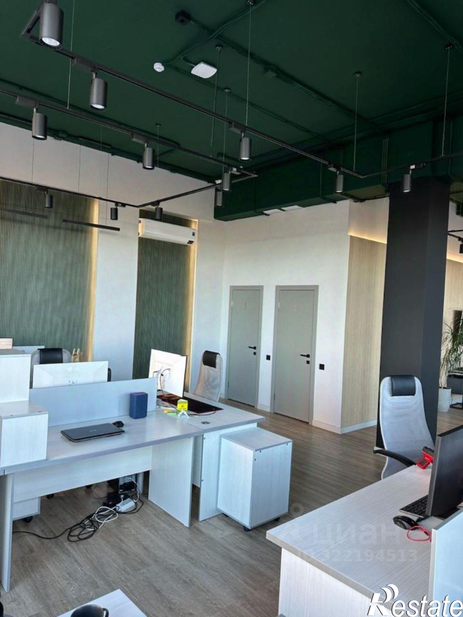 Купить офис, помещение под офис за 24 386 700 рублей на улица И.П.Прокопьева, 7 к1