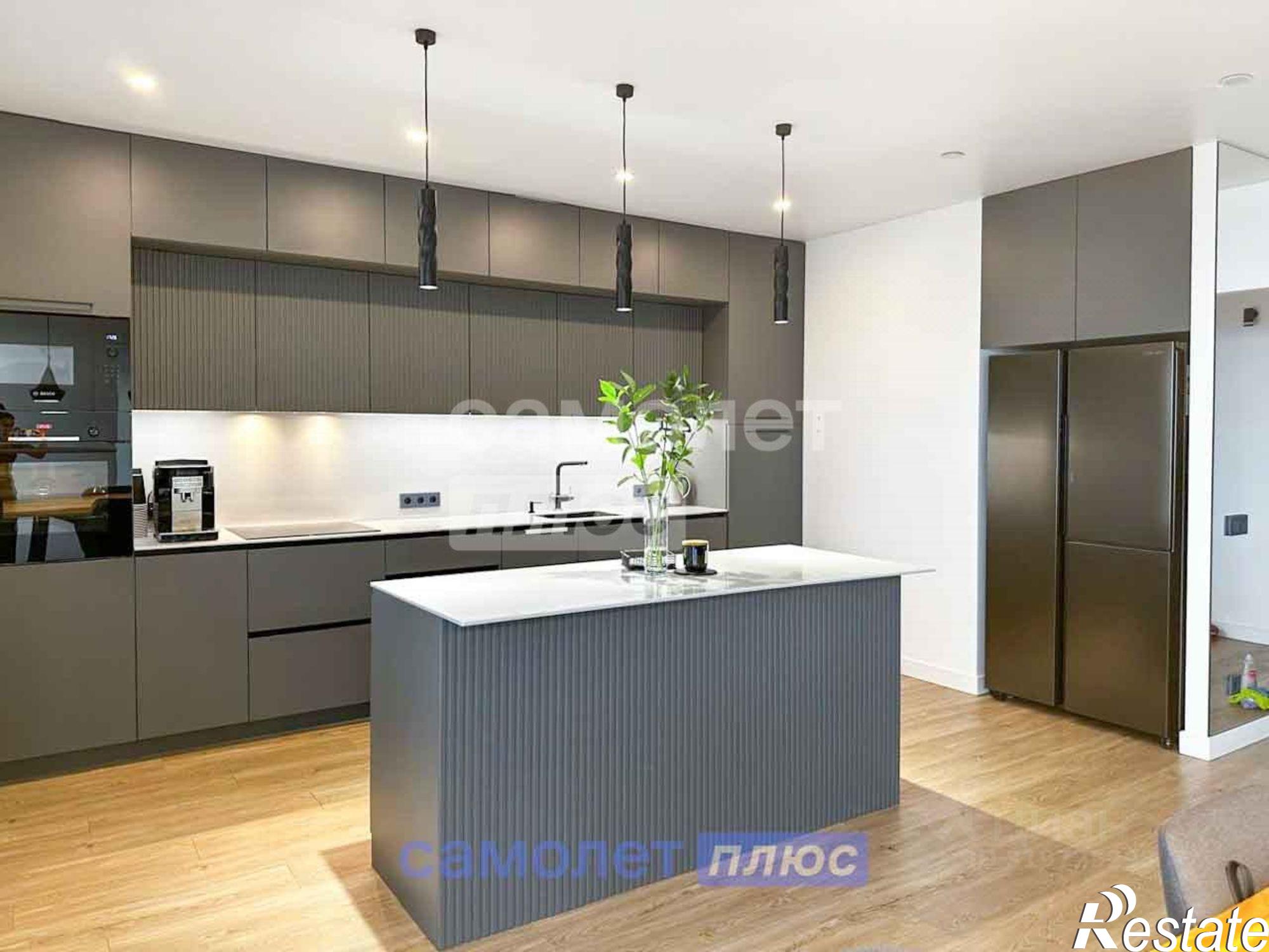 Купить квартиру за 25 000 000 рублей на улица Калинина, 93