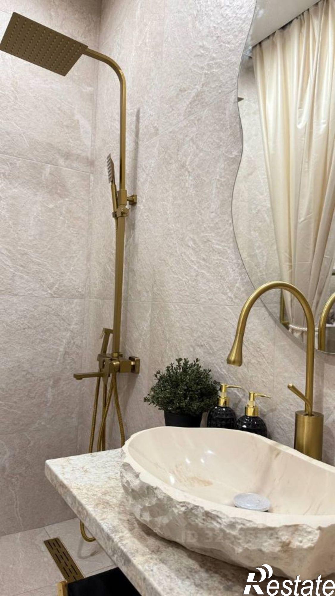 Сдать квартиру за 60 000 рублей на Поворотно-Нагорная улица, 9