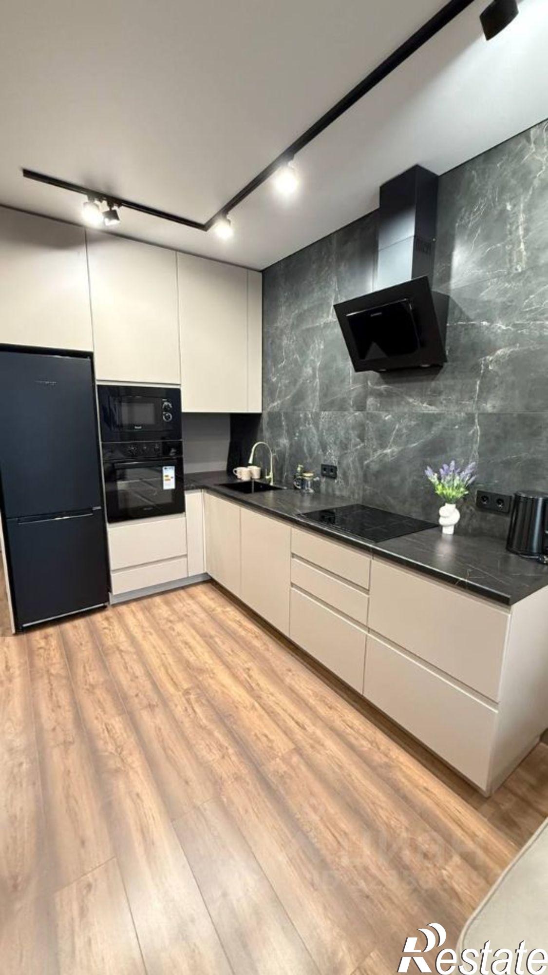 Сдать квартиру за 60 000 рублей на Поворотно-Нагорная улица, 9