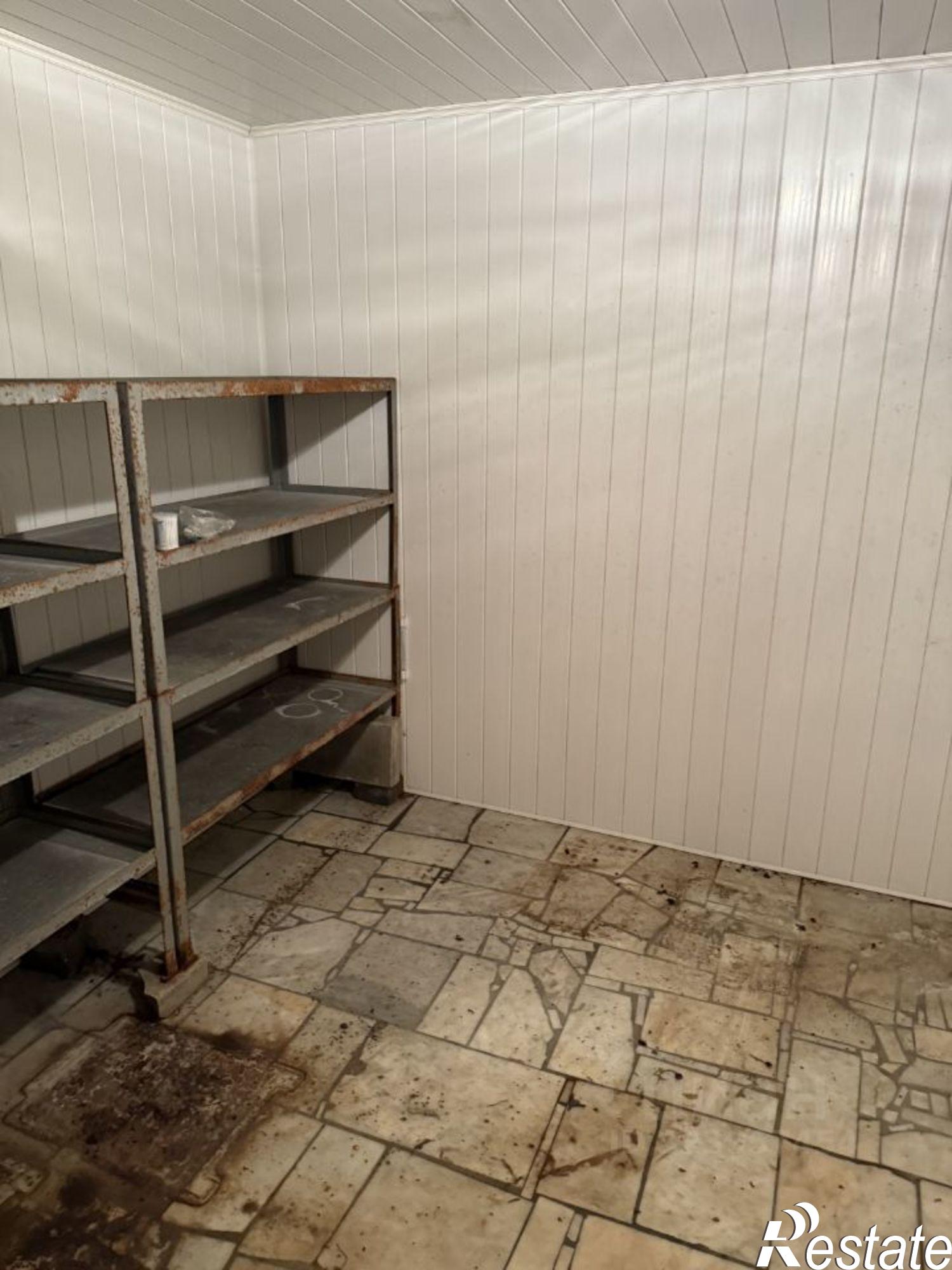 Купить гараж, место в паркинге за 1 800 000 рублей на улица Пирогова, 4А