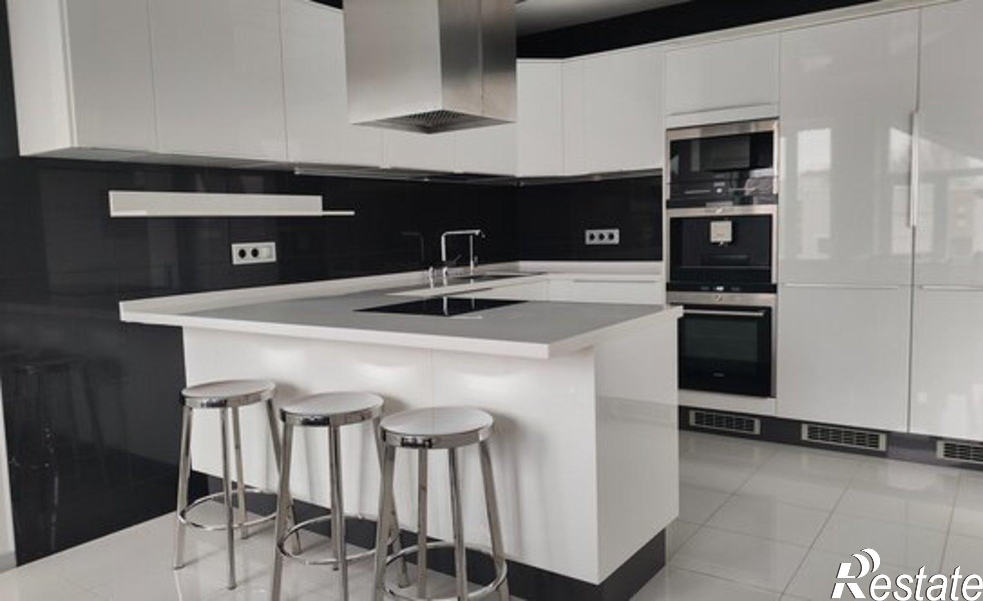 Купить квартиру за 16 500 000 рублей на Московский пр-кт, 16