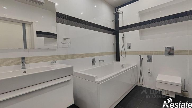 3-комн квартира Московский проспект, 16,  д. 16