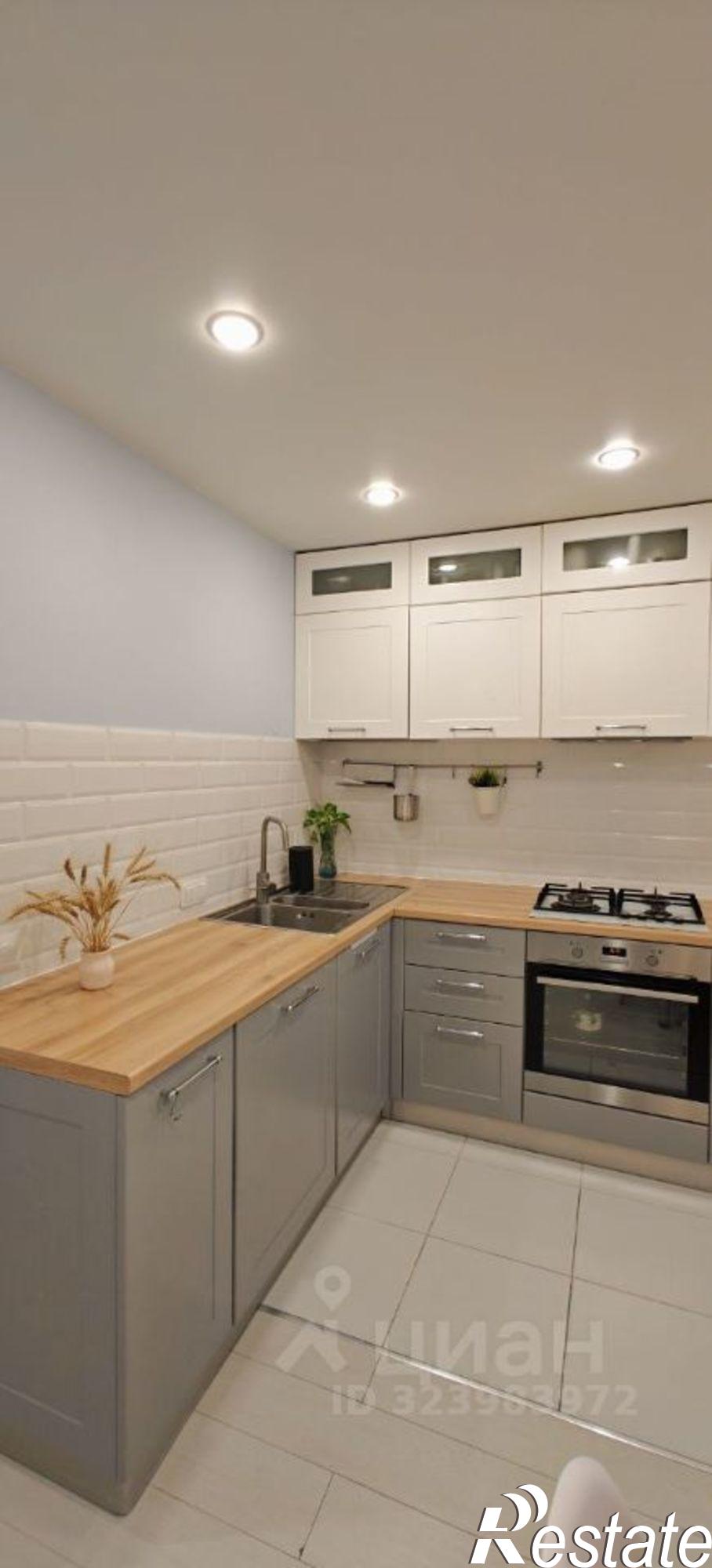 Купить квартиру за 11 270 000 рублей на Новогородская улица, 24