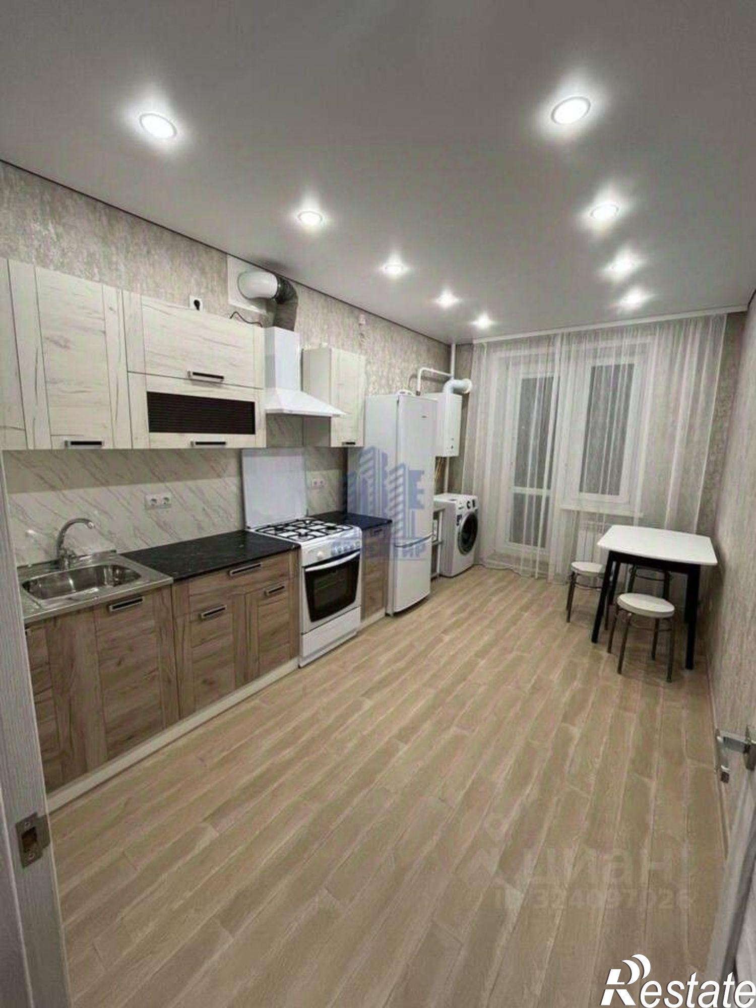 Сдать квартиру за 28 000 рублей на улица Короленко, 15