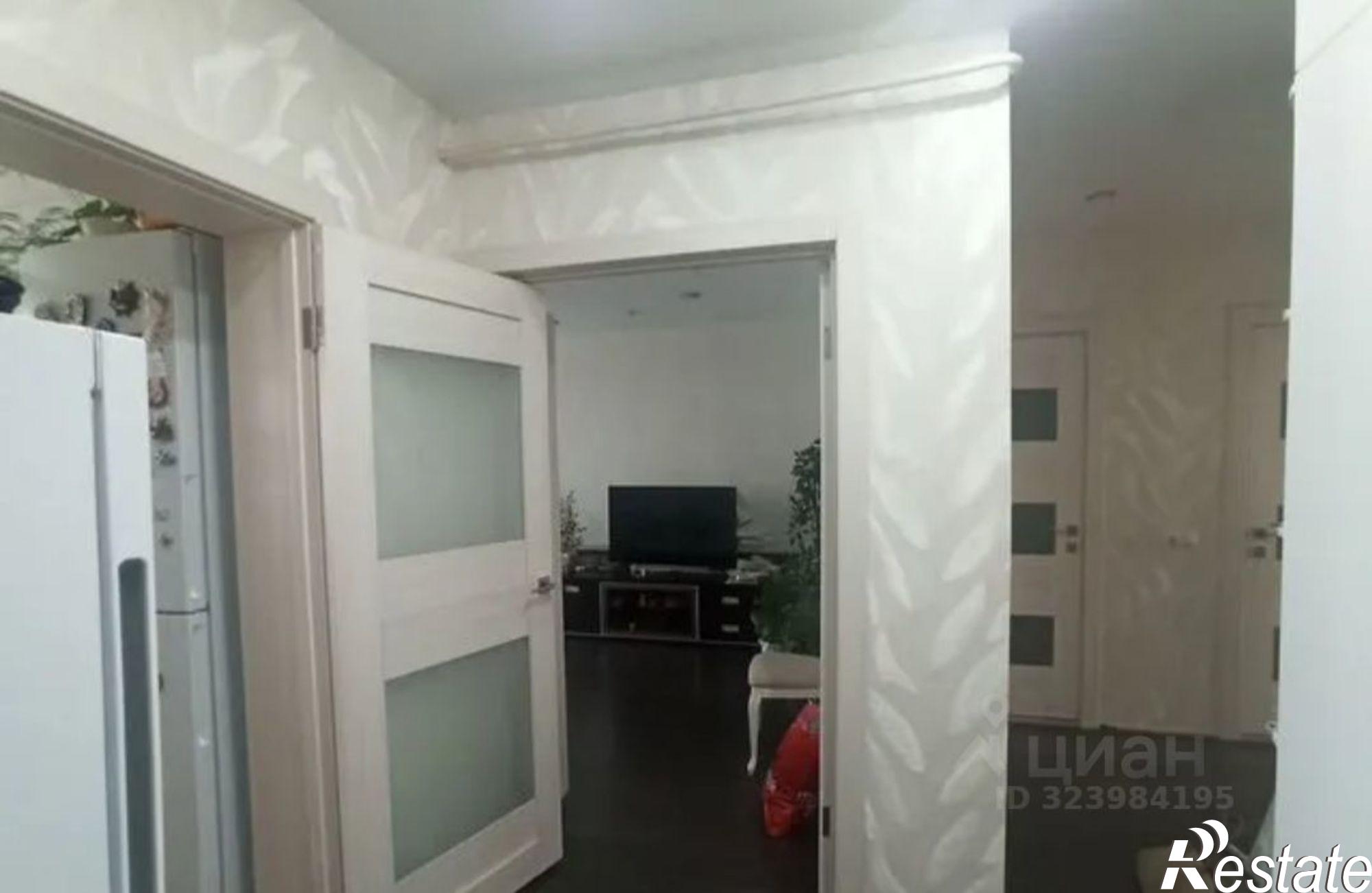 Купить квартиру за 5 000 000 рублей на Декабристов пер, 33А