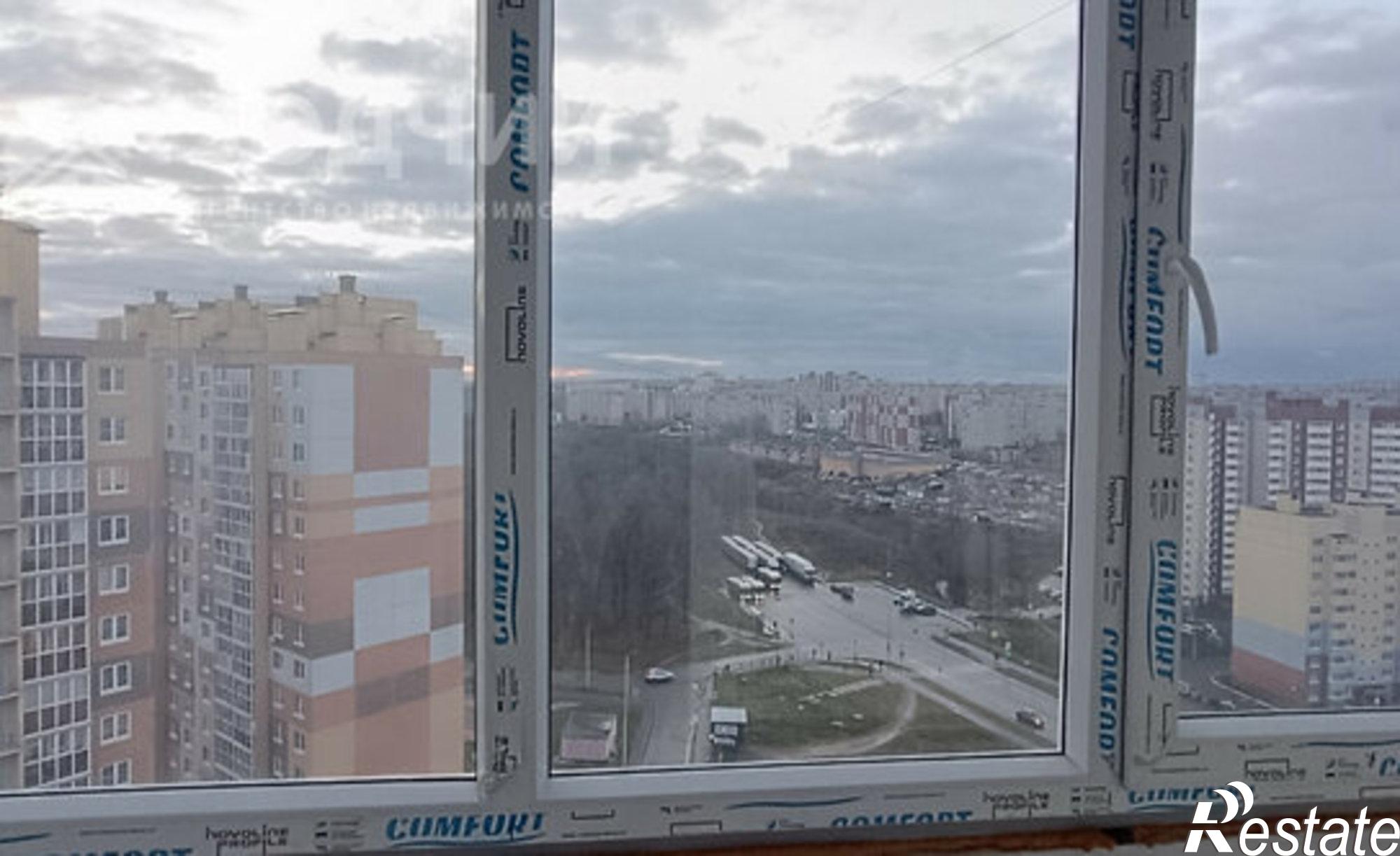 Купить квартиру за 4 350 000 рублей на Солнечный б-р, 8 2