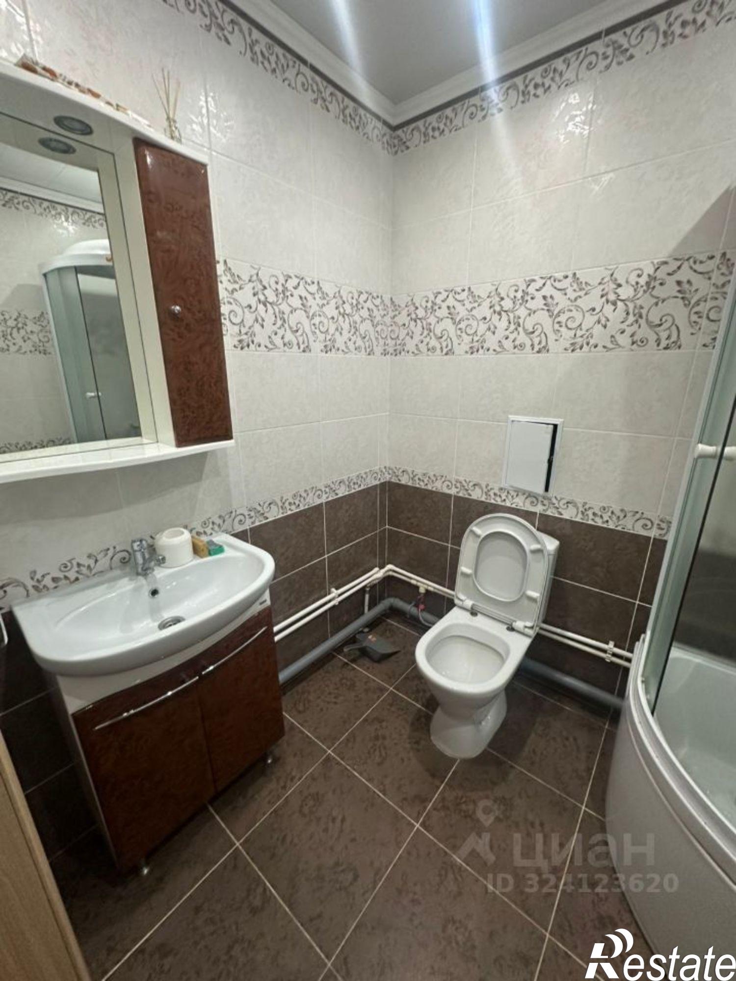 Сдать квартиру за 25 000 рублей на улица Петра Ермолаева, 3