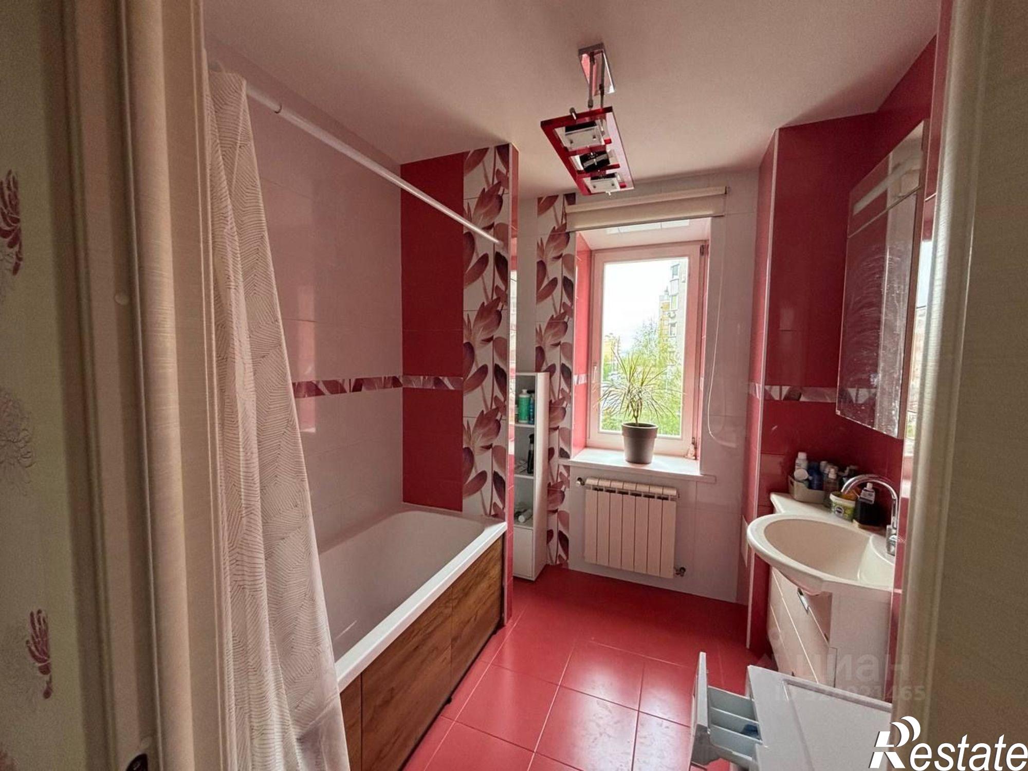 Купить квартиру за 17 500 000 рублей на Приволжский бульвар, 2 к1