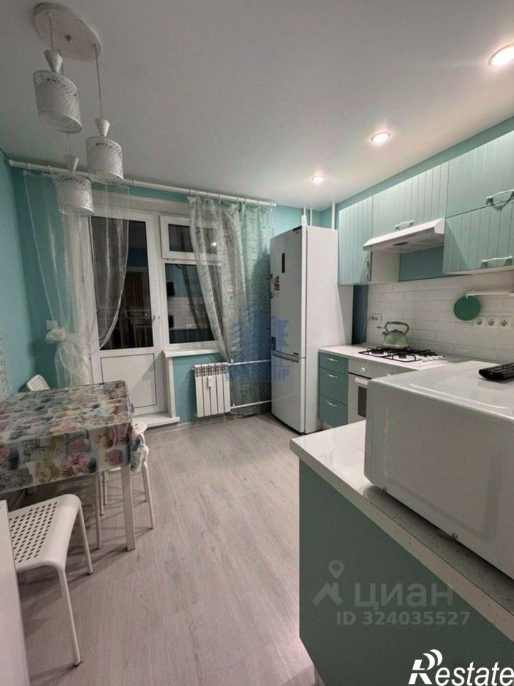 2-комн квартира пр-кт Геннадия Айги, 10,  д. 10