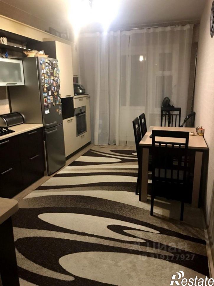 2-комн квартира пр-кт Максима Горького, 8,  д. 8