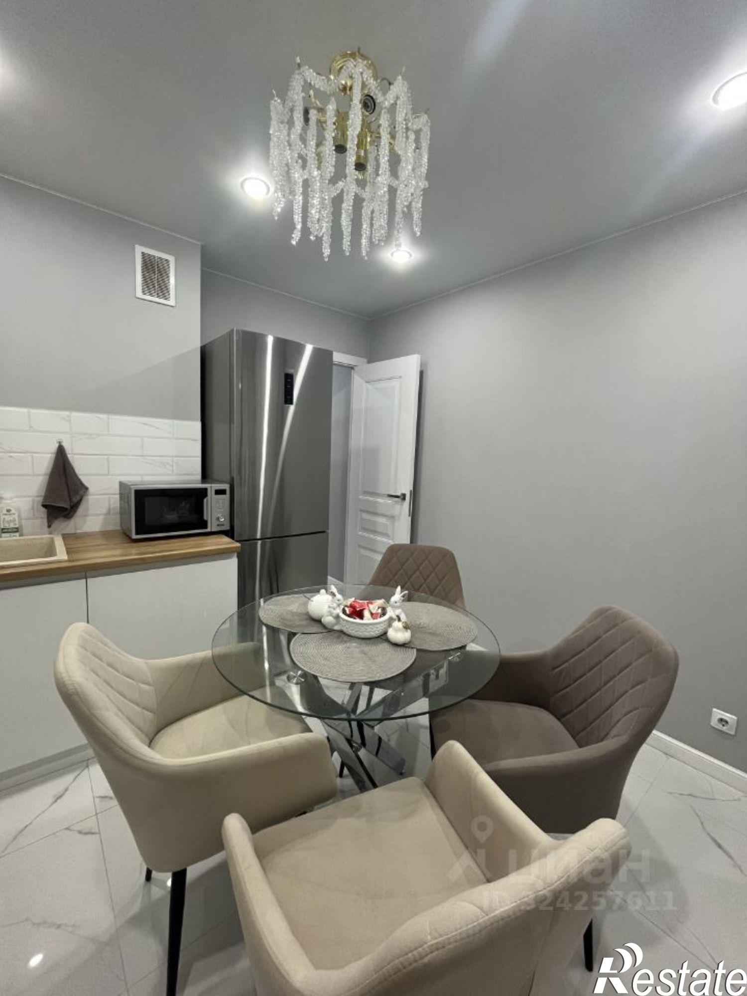 Сдать квартиру за 30 000 рублей на ул Писателя Лаврентия Таллерова, 12