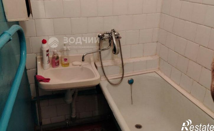 2-комн квартира ул Композитора Максимова, 8/10,  д. 8/10