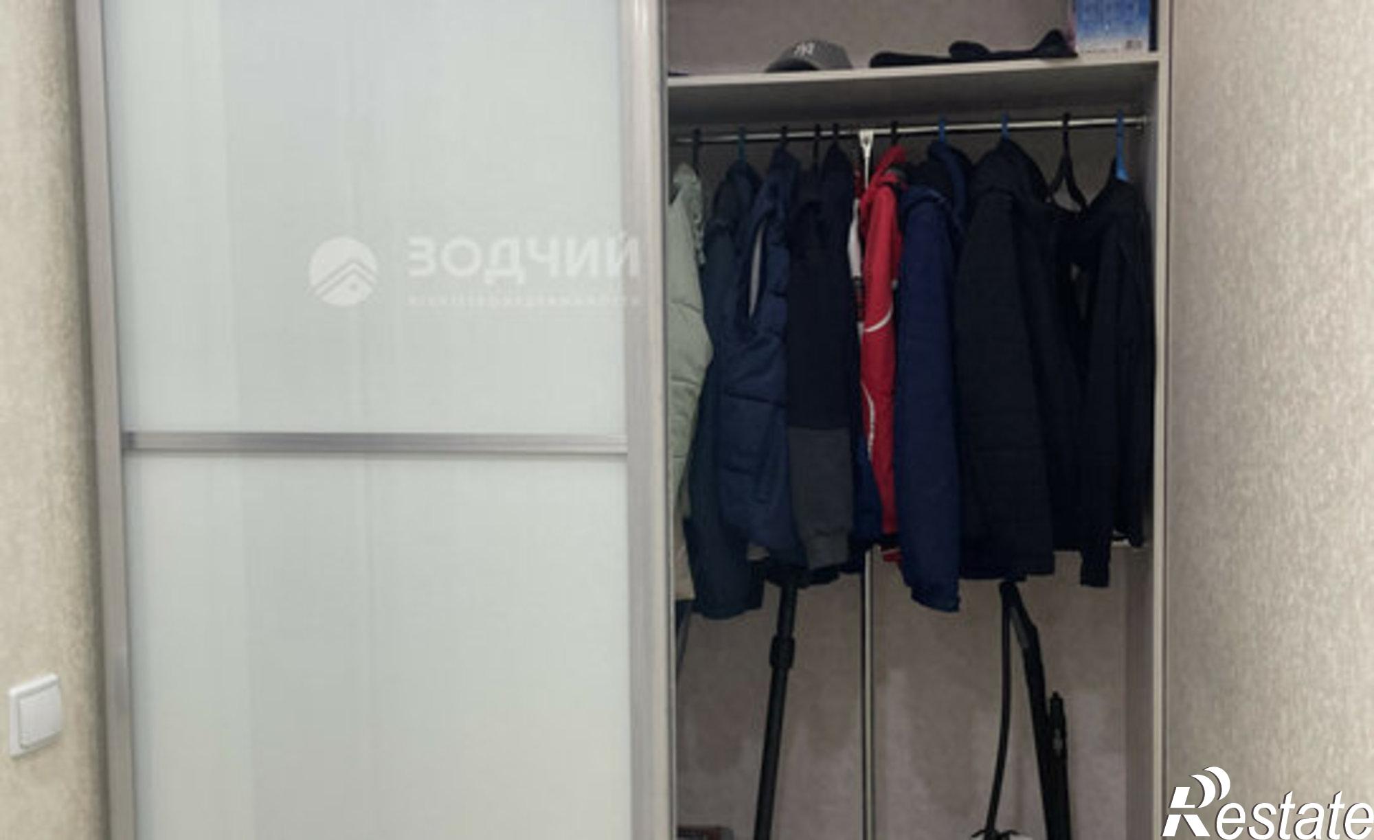 Купить квартиру за 6 100 000 рублей на Солнечный б-р, 6