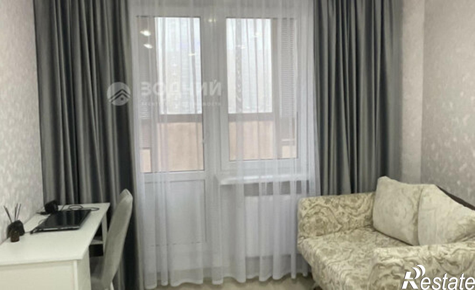 Купить квартиру за 6 100 000 рублей на Солнечный б-р, 6