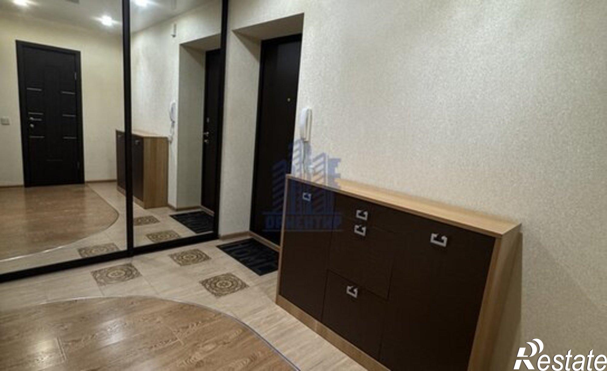 Купить квартиру за 9 380 000 рублей на улица Петра Ермолаева, 4