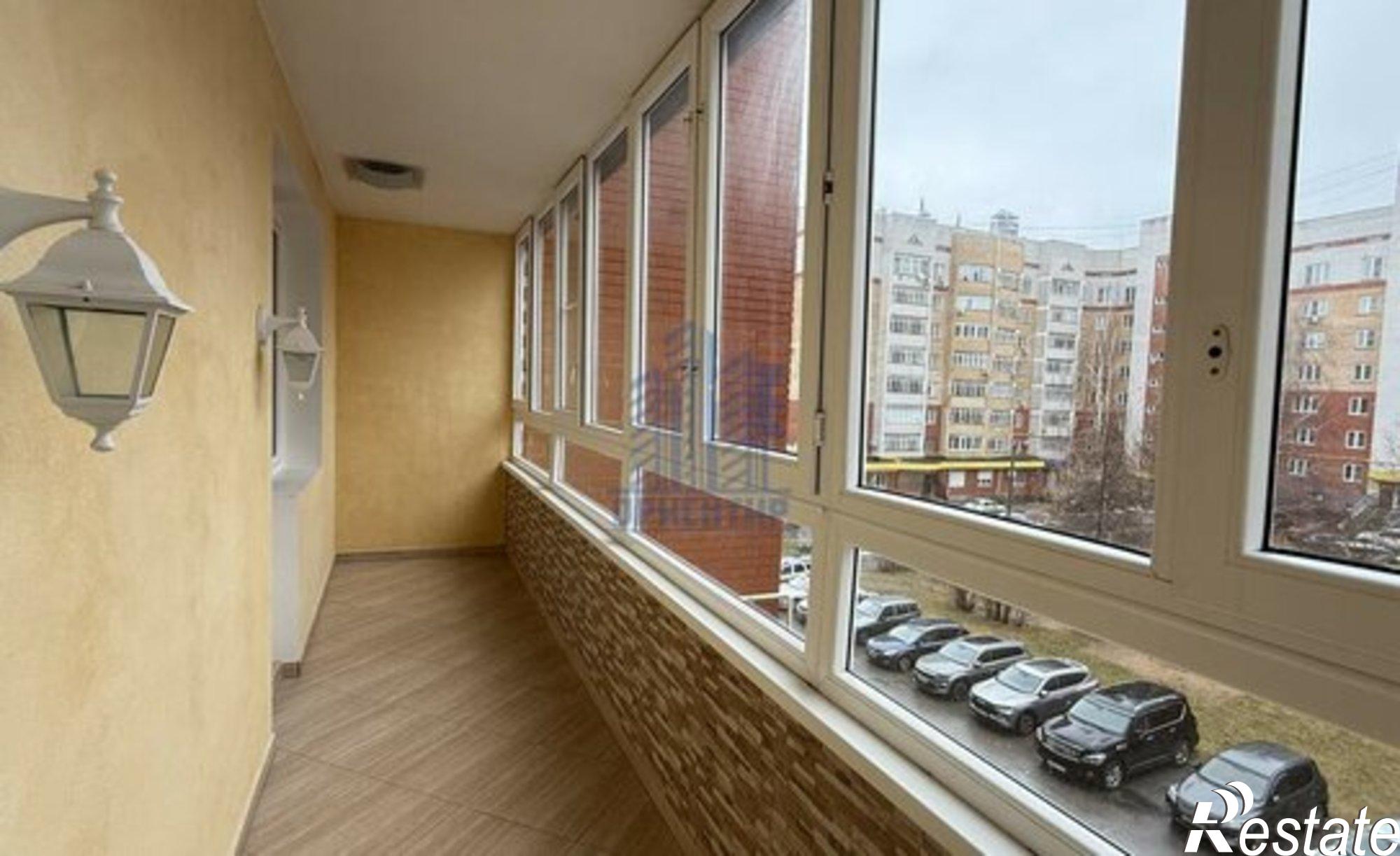 Купить квартиру за 20 000 000 рублей на Приволжский б-р, 1