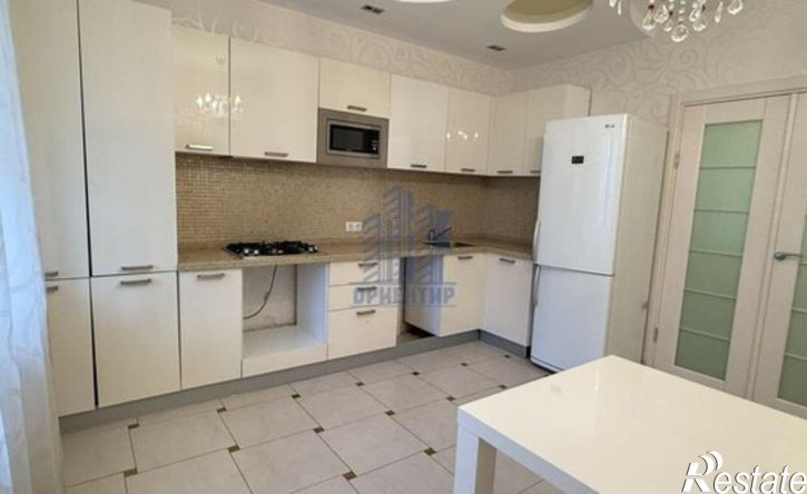 3-комн квартира Приволжский б-р, 1,  д. 1