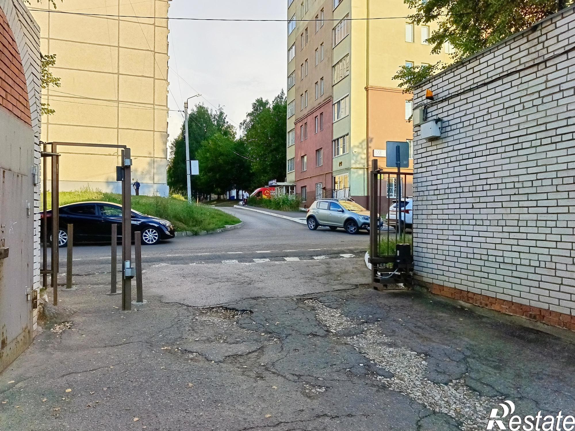 Купить гараж, место в паркинге за 1 500 000 рублей на Юрия Гагарина улица,30А