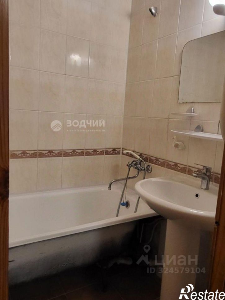 2-комн квартира улица Мичмана Павлова, 35,  д. 35