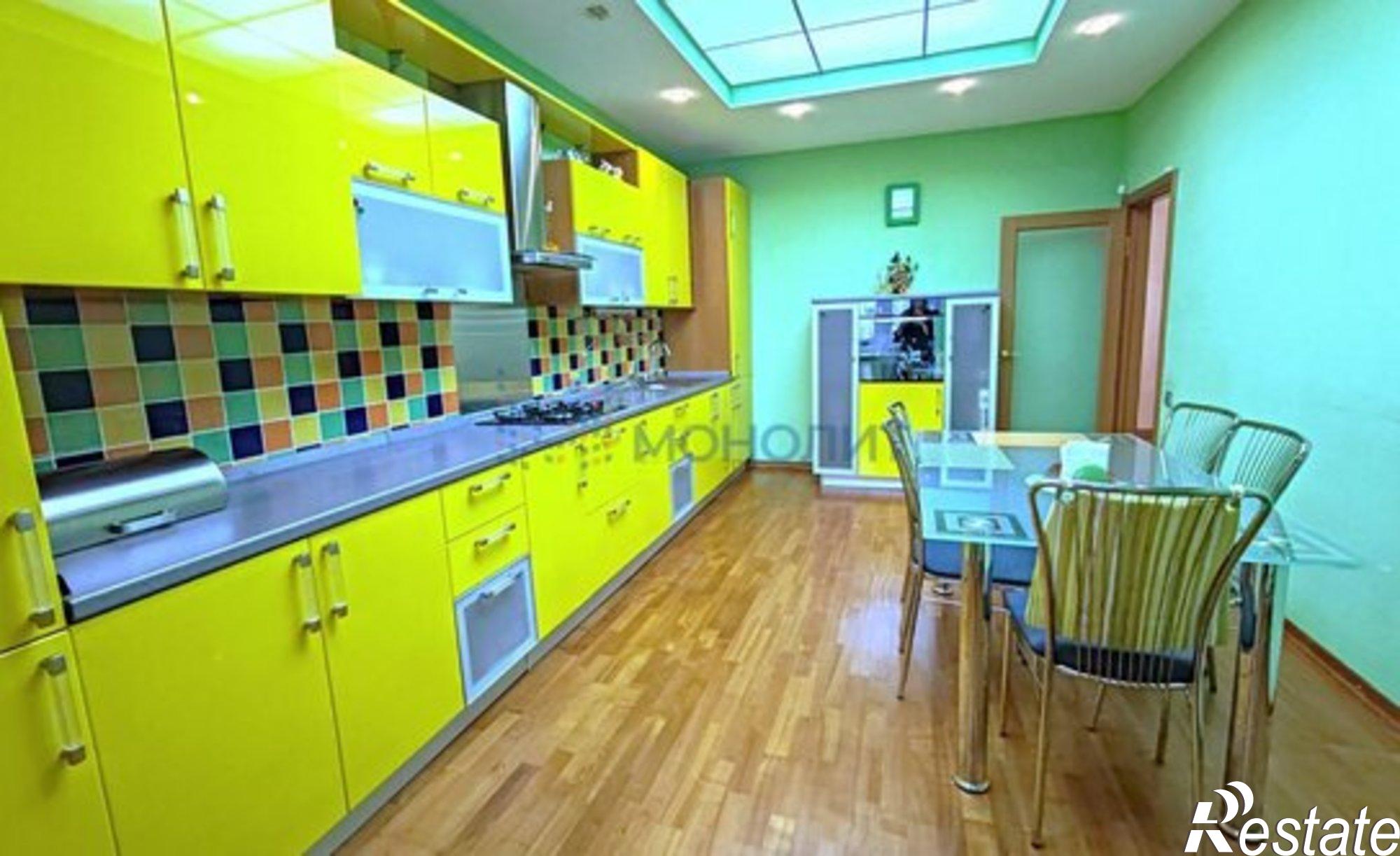 Купить квартиру за 25 000 000 рублей на улица Афанасьева, 9 к5