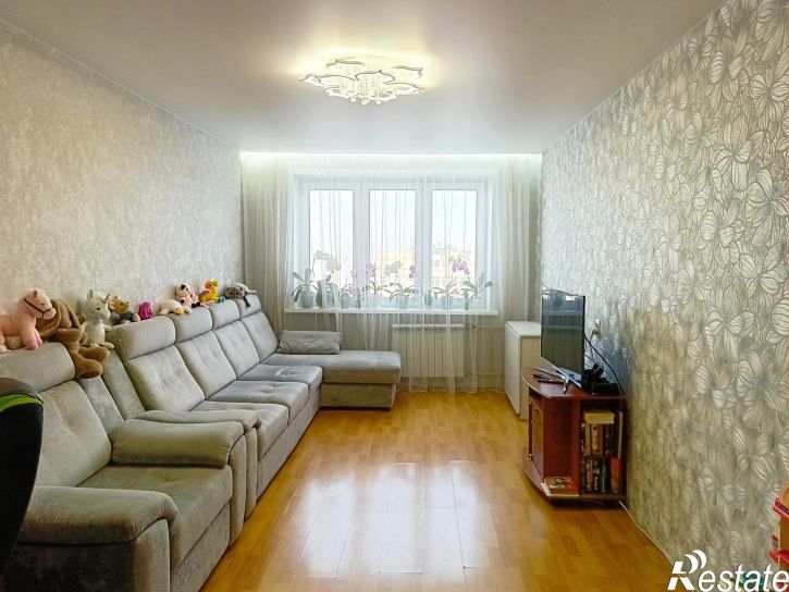 2-комн квартира Максима Горького проспект,27
