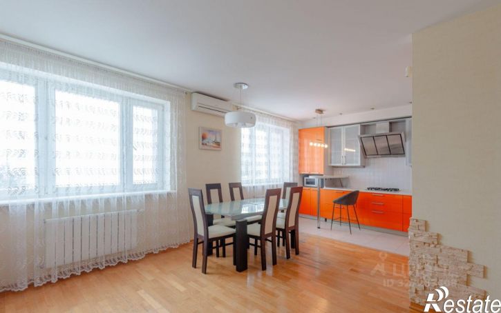 4-комн квартира ул Семена Ислюкова, 10,  д. 10