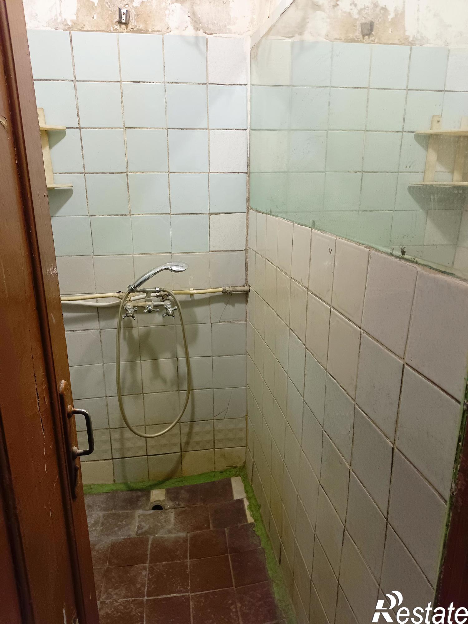 Купить комнату за 890 000 рублей на Петрова улица,7