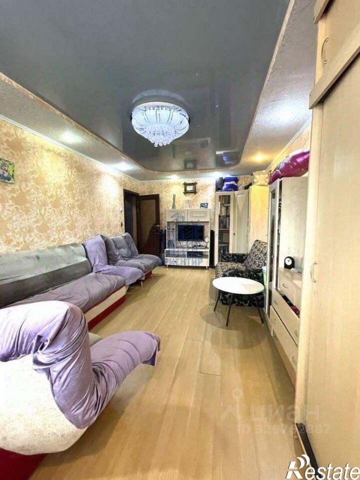 3-комн квартира улица Гагарина, 53 к1,  д. 53 к1