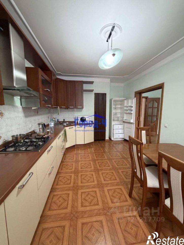 3-комн квартира ул Ардалиона Игнатьева, 11,  д. 11