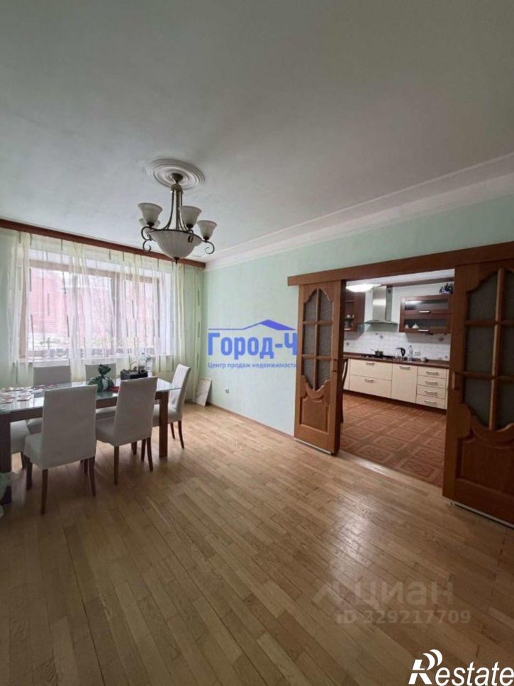 3-комн квартира ул Ардалиона Игнатьева, 11,  д. 11