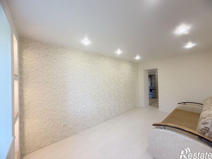 2-комн квартира улица Декабристов, 12,  д. 12