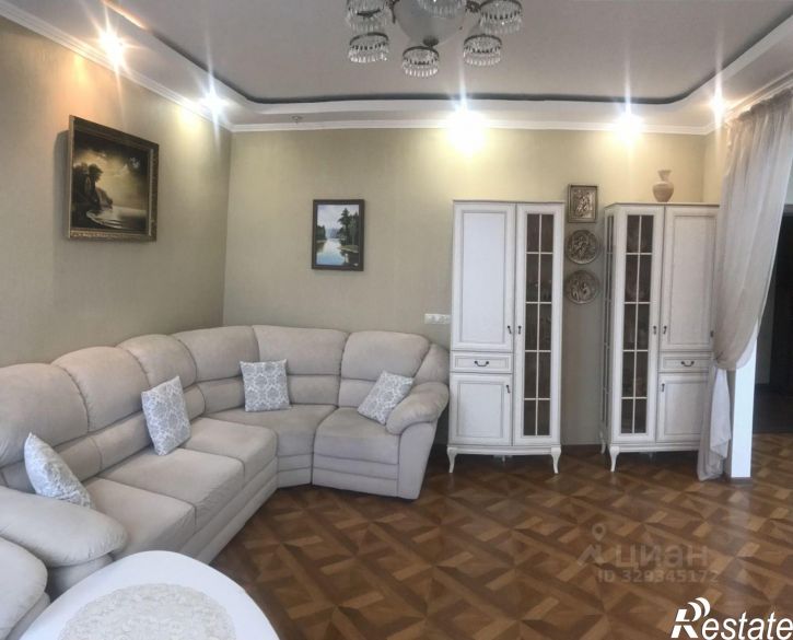 3-комн квартира улица Спиридона Михайлова, 1,  д. 1