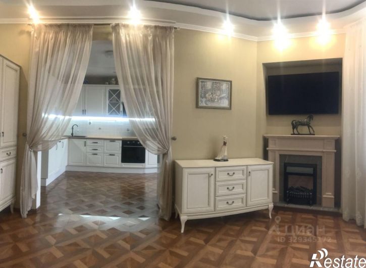 3-комн квартира улица Спиридона Михайлова, 1,  д. 1