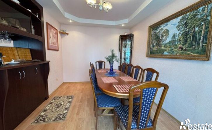 4-комн квартира ул Ардалиона Игнатьева, 5,  д. 5