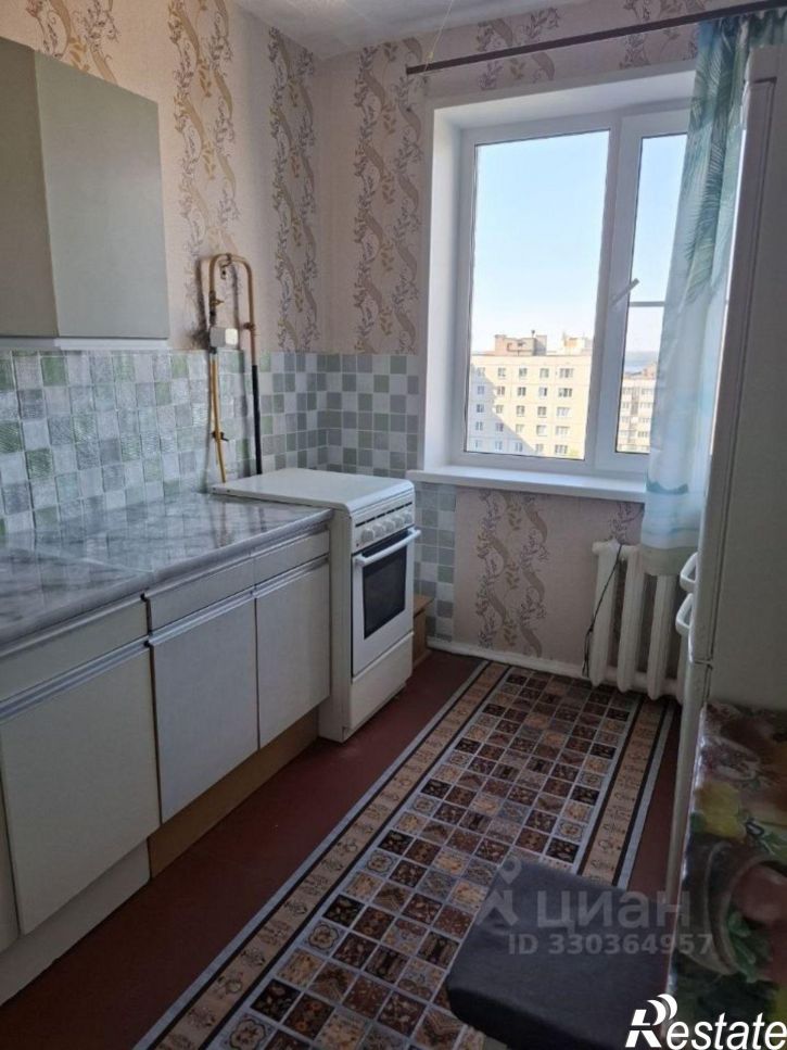 3-комн квартира ул Ахазова, 1,  д. 1