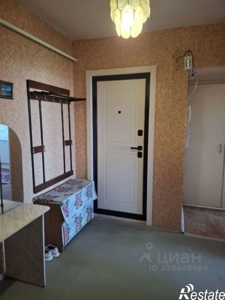 3-комн квартира ул Ахазова, 1,  д. 1