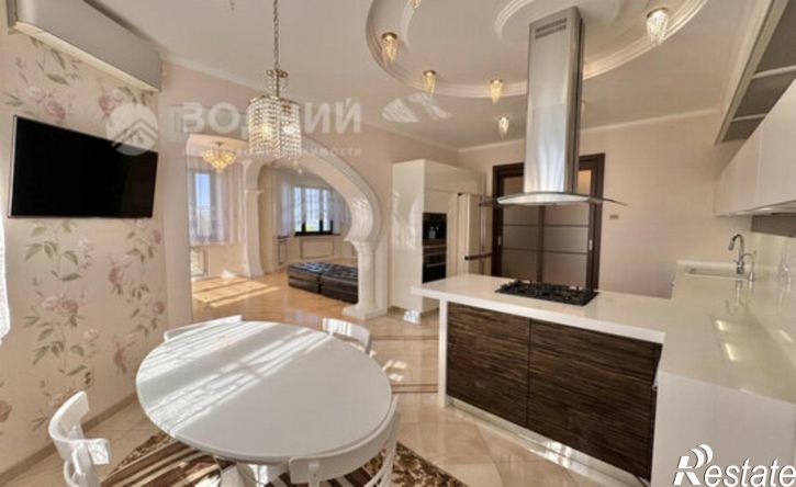 4-комн квартира улица Алексея Талвира, 32,  д. 32