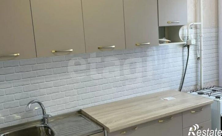 4-комн квартира улица Лебедева, 19,  д. 19