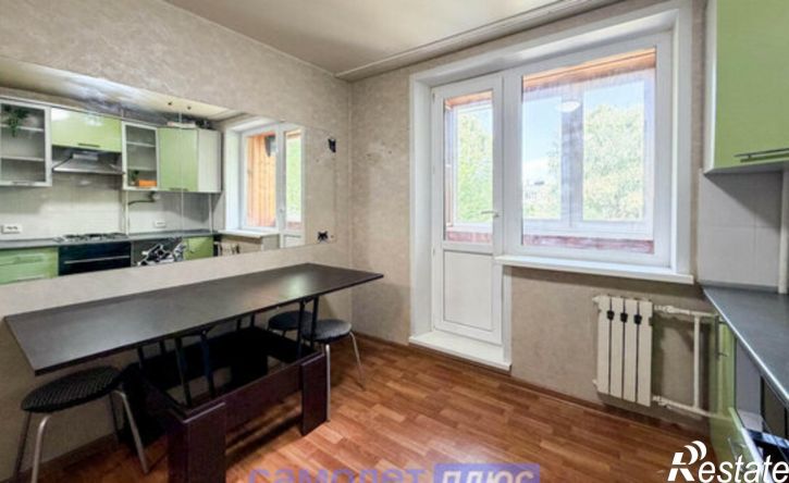 2-комн квартира улица 324-й Стрелковой Дивизии, 5,  д. 5