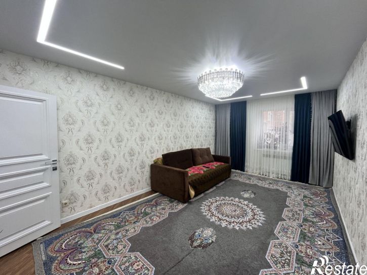 3-комн квартира ул Строителей, 10,  д. 10