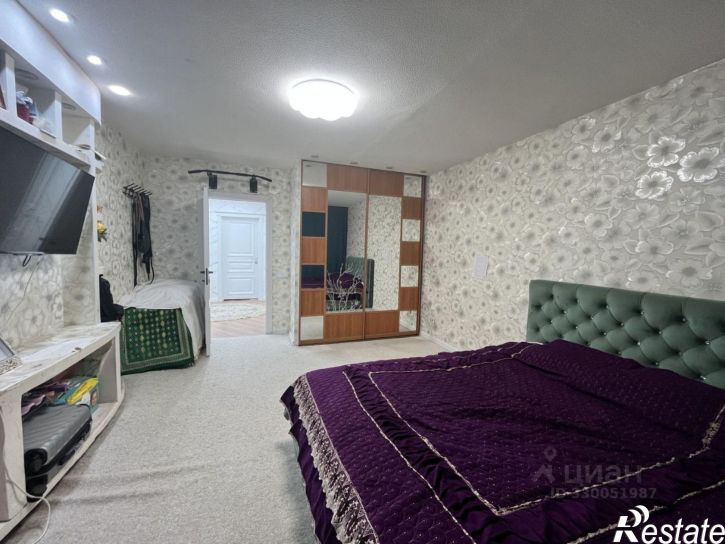 3-комн квартира ул Строителей, 10,  д. 10