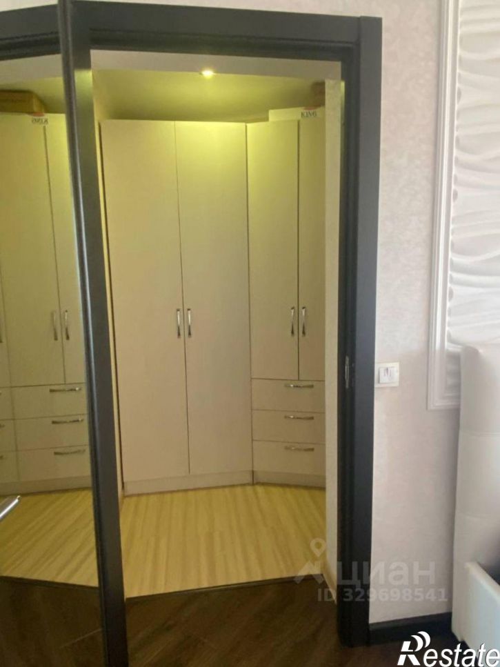 3-комн квартира проспект Тракторостроителей, 70 к2,  д. 70 к2