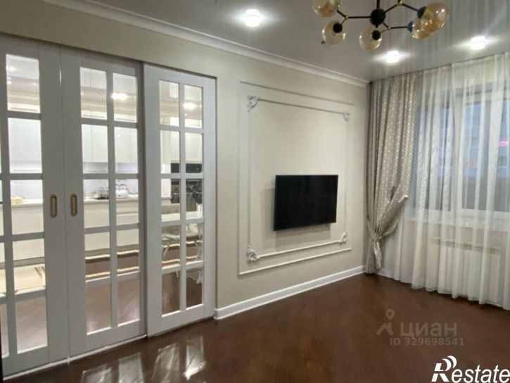 3-комн квартира проспект Тракторостроителей, 70 к2,  д. 70 к2